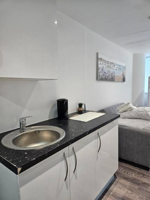 Small Studio For Group Of 5 In Delta Croydon Dpf3 מראה חיצוני תמונה